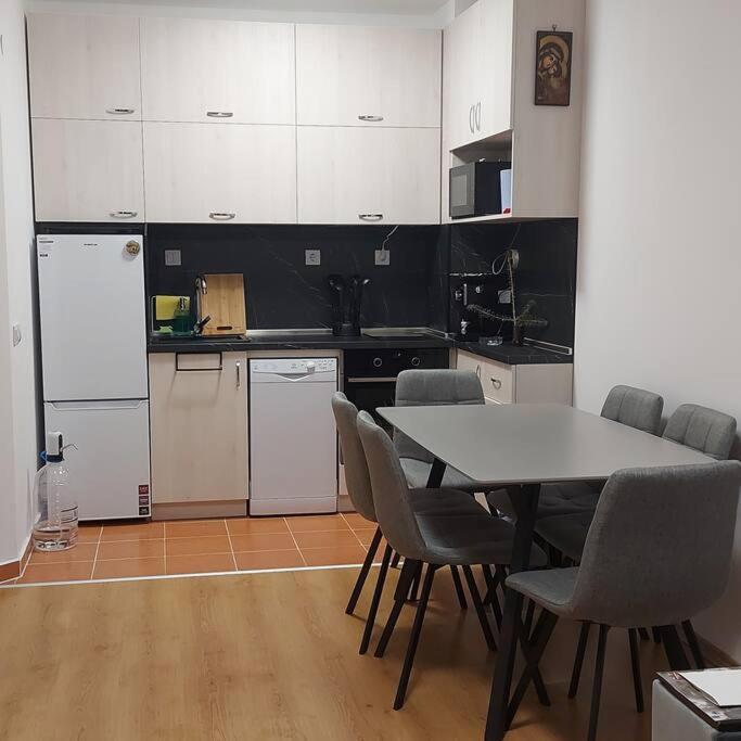 Ferienwohnung Семи Гарден Borowez Exterior foto